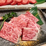 知多牛焼肉と馬肉 虹 - 