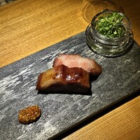 隼 - 焼きたて　イベリコ豚の焼豚