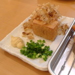 大阪新世界 串かつ さじろう - 自家製厚揚げ(うまい！)