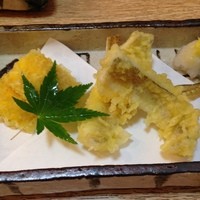 すし処 睦月 - とうもろこしとキスの天ぷら