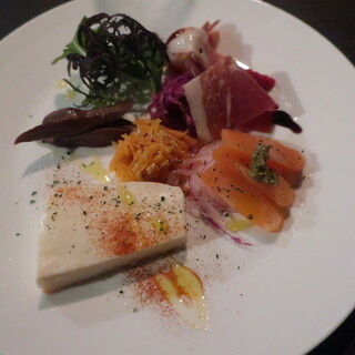 ボア・ド・ニュイ・ハコ_0