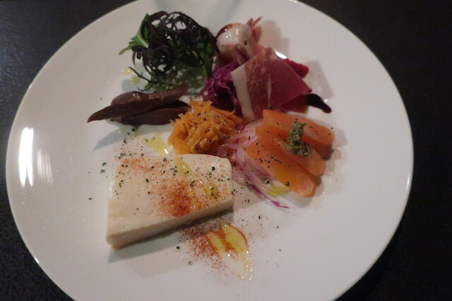 ボア・ド・ニュイ・ハコ