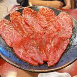 丸光苑 - 赤身ロース、ロース(シンシンに近い部分)