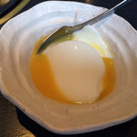 Wagyuu Yakiniku Makototei - デザートの杏仁オレンジジュースがけ これもついてきます