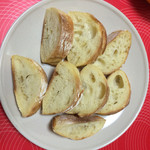 ブランジェリー ラ・フォンティヌ・ドゥ・ルルド - セモリナ粉のパン