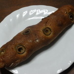 nukumuku - グリーンオリーブのライ麦パン