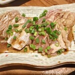 ヤキトリ大蔵 - 赤どりのたたき