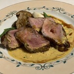 フランス料理研究室 アンフィクレス - ブルターニュ産仔牛のグリエ