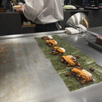 ニュー松坂 六本木店 - ウニと牛肉と米と海苔　間違いない。