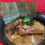 豚虎ラーメン - チャーシューを「ゴロゴロ」に変更しています