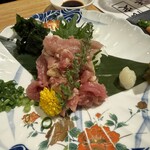 釜焼鳥本舗 おやひなや - 南九州種鶏親鶏ももたたき