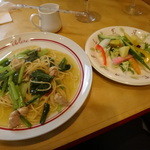 ボラーレ - 大山鶏と小松菜入り塩味パスタ