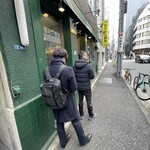 ジャパニーズ スパイス カリー ワッカ - 11:55で2名待ち