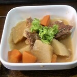 かみ山 - 辛さを控えめに調整してもらった旨辛牛すじ煮込み