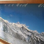 ネパーリチュロ - お店の外観（入り口付近、階段で2階へ）