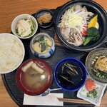 美味しい料理専門店 七 - 料理写真:週替わり御前　ゴールデンポークと彩野菜の土瓶蒸し特製柚子ぽん酢