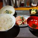 大衆酒場 藤沢ホルモン - 牛カルビ定食（ランチ）