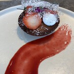 800°DEGREES ARTISAN PIZZERIA - いちごのフィナンシェ