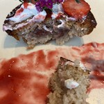 800°DEGREES ARTISAN PIZZERIA - いちごのフィナンシェ