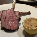 ダブリュー青山 ザ セラーアンドグリル - 