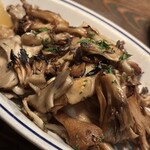 ダブリュー青山 ザ セラーアンドグリル - 