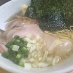 中華そば こてつ - ドアップ　特製中華そば(背脂➕のりトッピング)