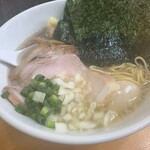 中華そば こてつ - ちょっと引いても美しいアングル