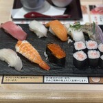 すし松 三芳PA上り線店 - 