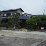 秋谷亭あらき - 駐車場、５台程度。