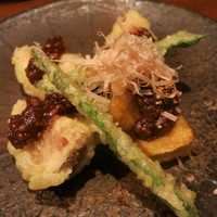 八お野 - いちじくと生ふの田楽（800円）。