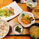 ニホンの食卓 つくみ - 