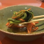 伊勢外宮カウンターすき焼きおりにく - すき焼きセットには地元お野菜も付きます