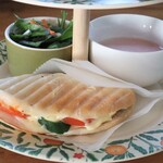 CAFE Tea Tree - 【2025.02】アフタヌーンティーランチ・全部のせ(税込2,300円)