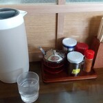 とらや分店 村田や - カウンター席上の調味料他達