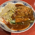 中国料理 四川  - 蒸し鶏胡麻ソース1350円　ピリ辛タレが美味しい