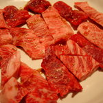 焼肉・ｽﾃｰｷ みーとがぁでん - バラ３人前