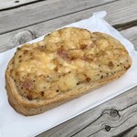 メゾン ムラタ - ベーコン ポテトサラダ タルティーヌ ¥320