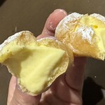 シューハウス エクレール - ミックス（カスタードと生クリームが混ぜてある）