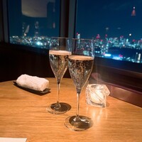 タワーズバー ベロビスト - 乾杯シャンパン