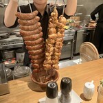 肉塊UNO - 2品目のソーセージとローストチキン