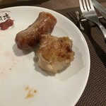 肉塊UNO - ソーセージとチキン1人前