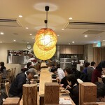 難波千日前 釜たけうどん - 店内はレモンの香り