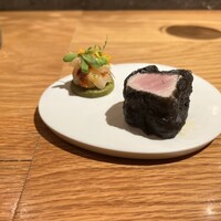 フナシェフ - イカのタルタル　イカ墨で巻いた寒ぶり