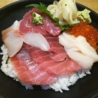 すし京辰 恵比寿店 - まぐろ！ひらまさ！かつお！ほたて！いくら！本日の丼ぶり♡