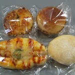 ダーシェンカ - プレミアムくりーむぱん、プレミアムチョコクリームパン、ストロベリーソイラテ、ウインナーパン