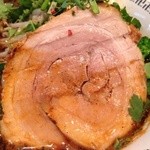 スパイス・ラー麺 卍力 - 大判チャーシュー