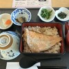 山安食堂 ターンパイク店