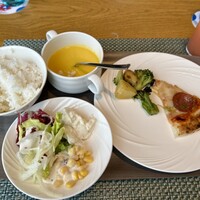 MIDO RESTAURANT PIC NIKA - 