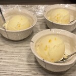 銀寿司 - 柚子アイス