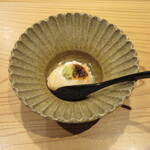 284538370 - 虎河豚の白子、下に酢飯